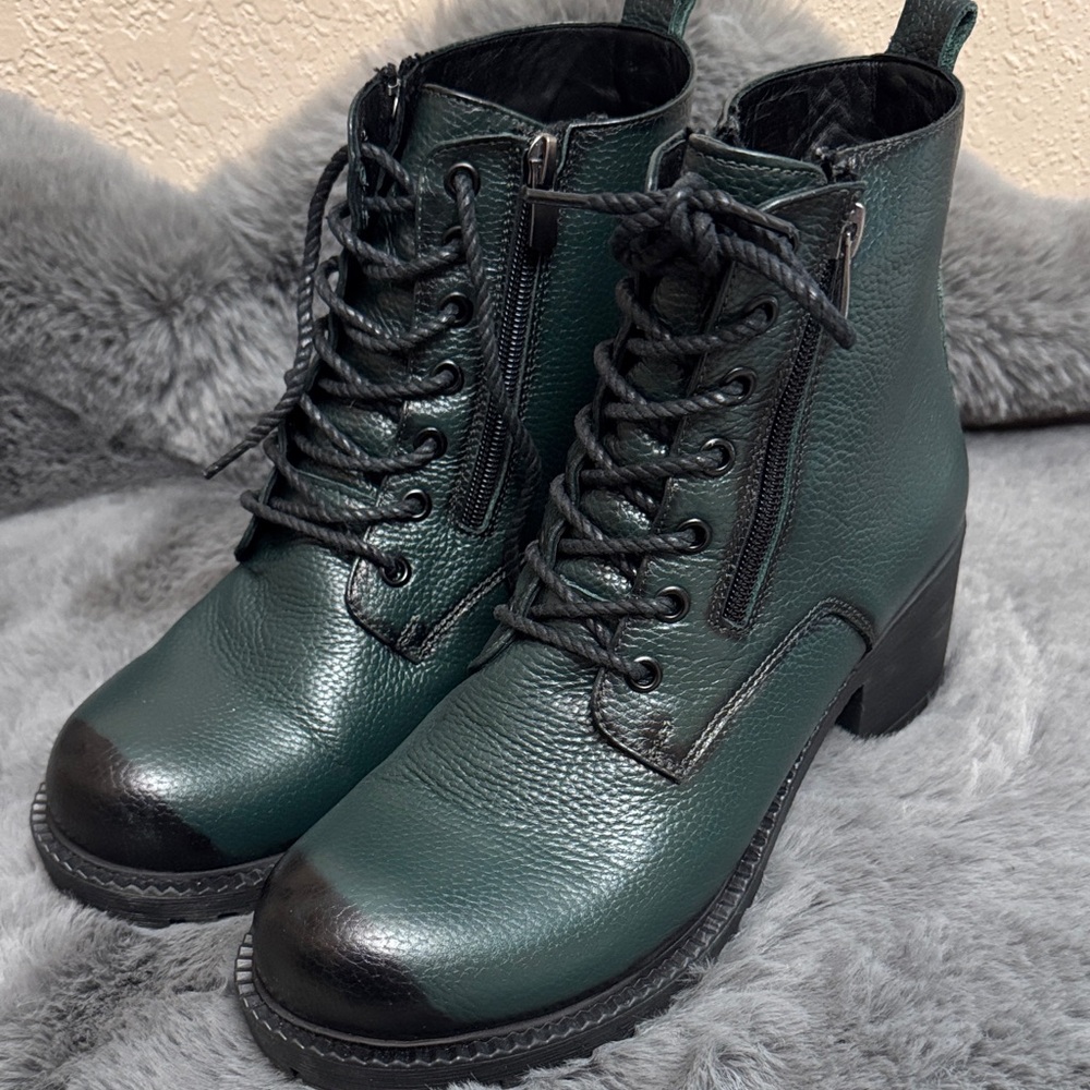 Spring Step Dark Green Leather Lace-Up Boots